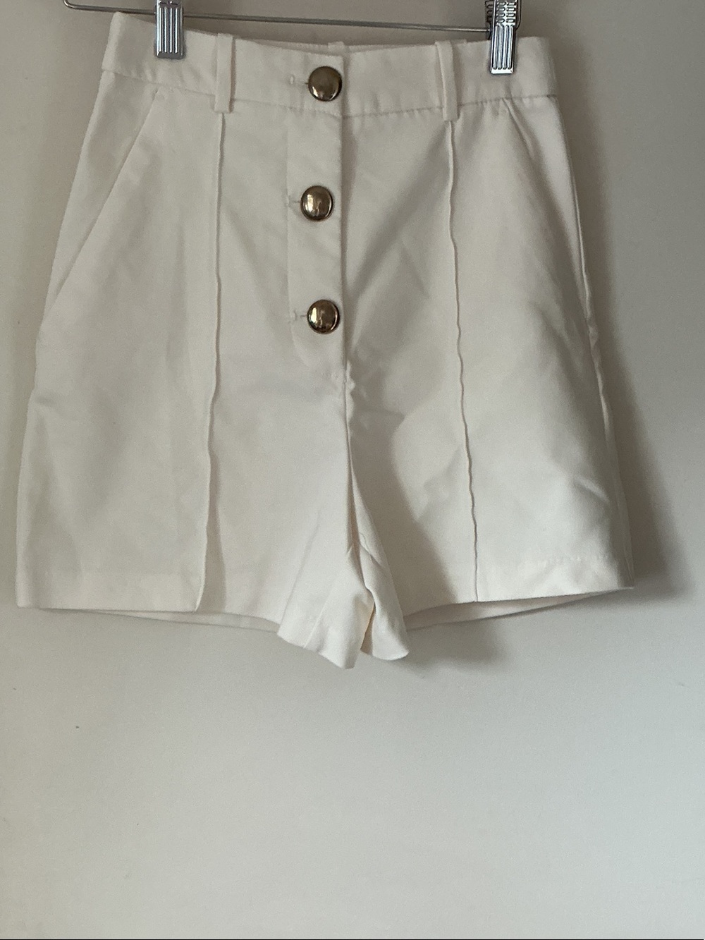 ZARA High-Waist Cream Button-Front Women’s Shorts